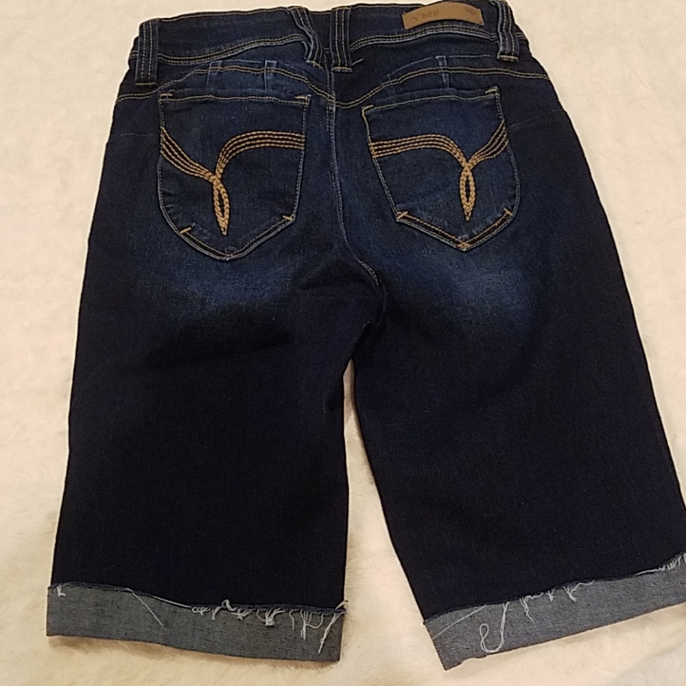 Shorts - Picture 2 of 2